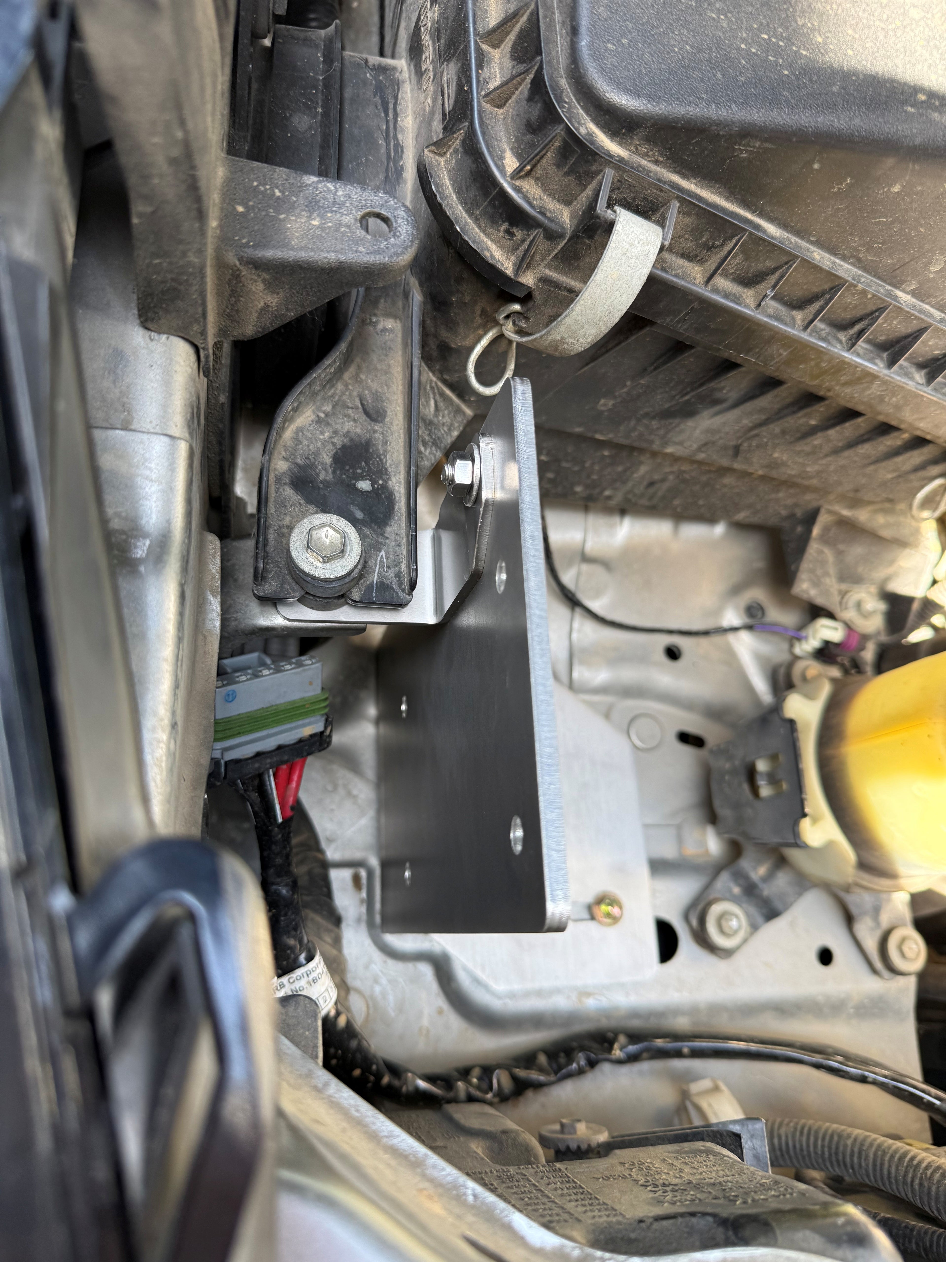 Lexus LX570 Compressor Mount